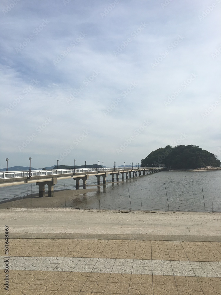 Naklejka premium pier in the sea