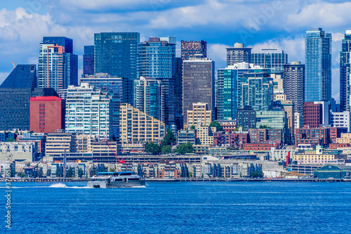 Boat_And_City_Skyline 5