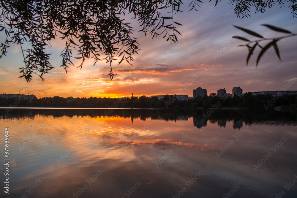 Obraz premium Sunset on the lake