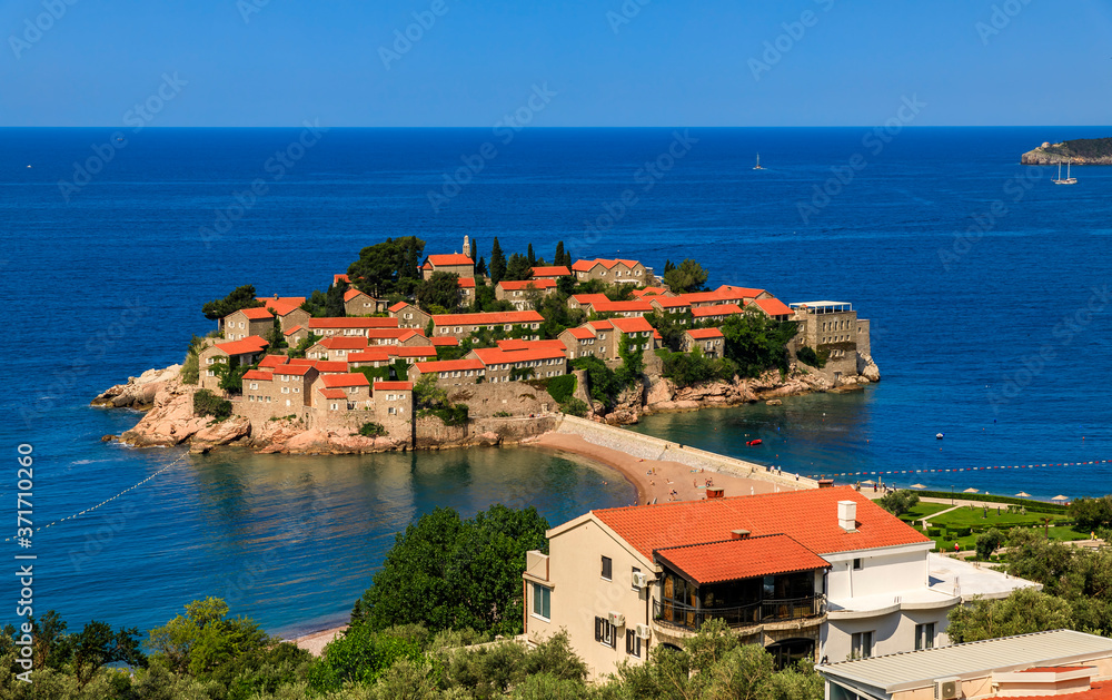 Obraz premium View of Sveti Stefan luxury resort island on the Adriatic sea coast, Montenegro