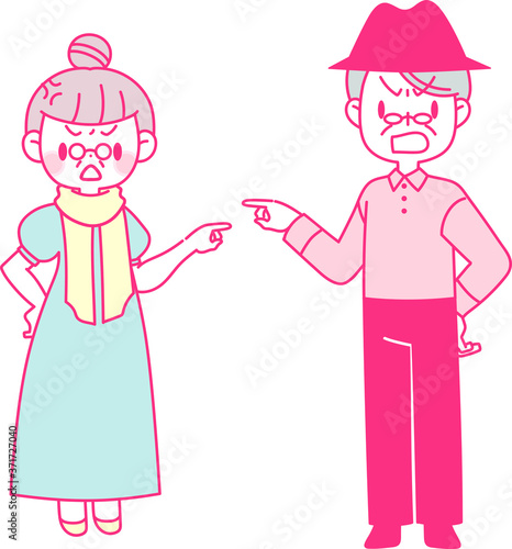 言い争うシニアの男女