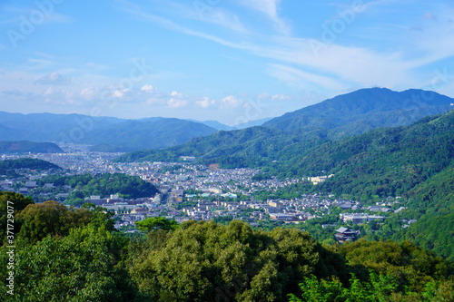 Fototapeta Naklejka Na Ścianę i Meble -  展望台から見える京都の山並みの風景