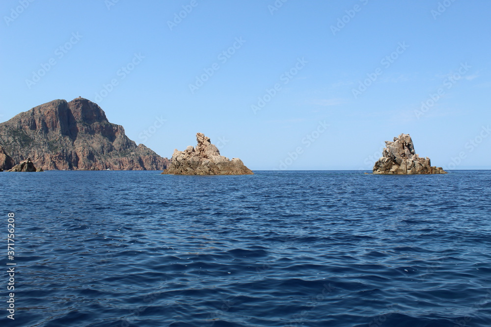 Aout, corse, vacance 2020
mer
paysages
vu sur la mer

corse
altitude
soleil
rochers