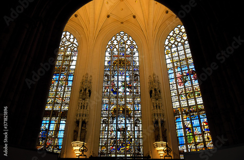 Brussels Cathedral  :  Saint Michael and St Gudula - Altar - Bélgium. photo