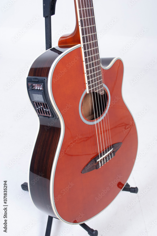 acoustic guitar slim