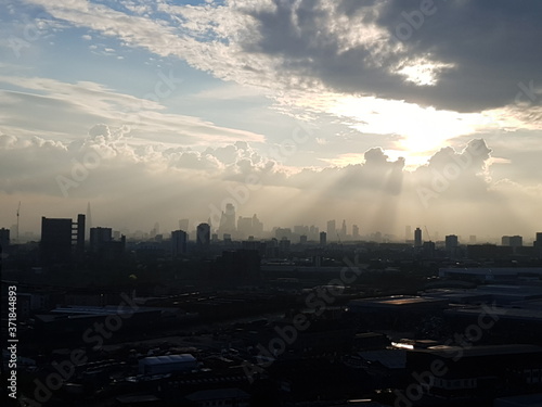 The Sun flirts with London