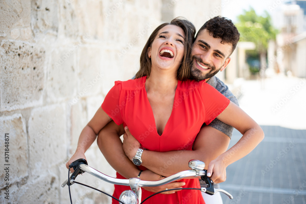 Obraz premium Be with someone who makes your laugh