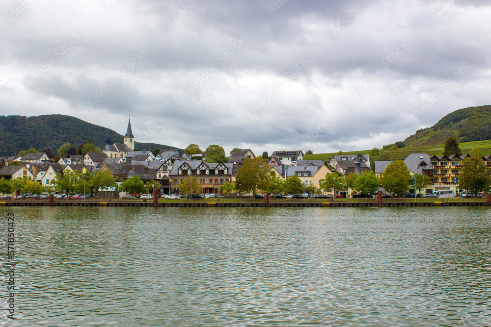 Naklejka premium Ellenz-Poltersdorf at Moselle river, Germany