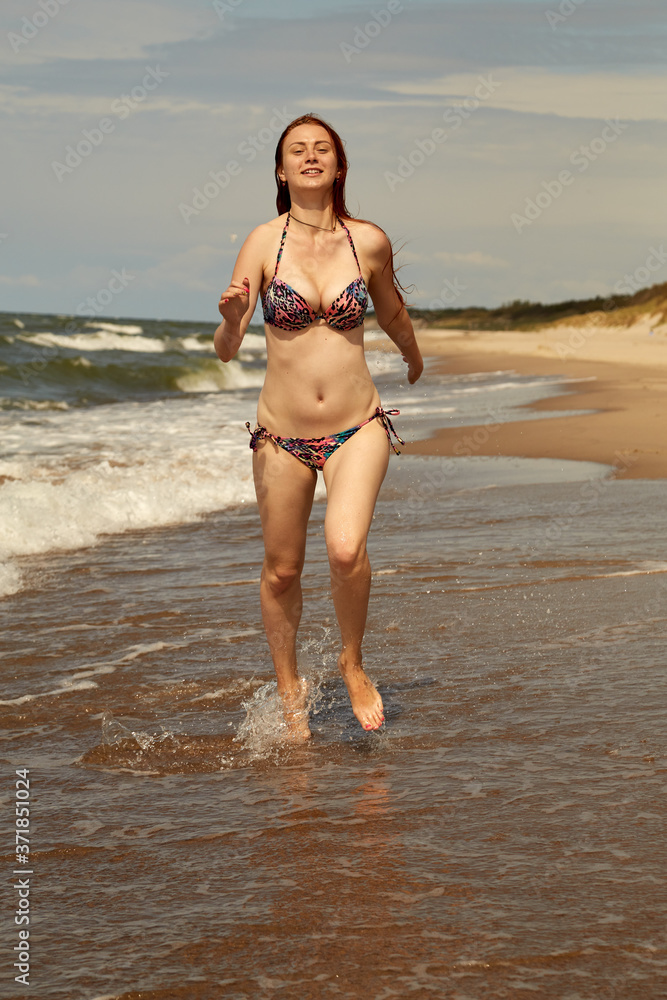 Fototapeta premium woman at sea
