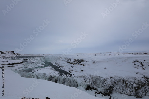 アイスランドのグトルフォスの滝、冬景色