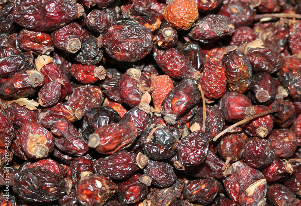Dried hawthorn has beneficial and healing properties
Dried hawthorn has beneficial and healing properties