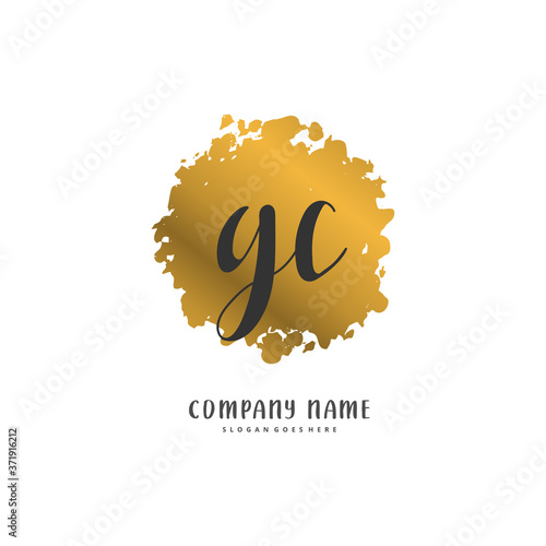 G C GC Initial handwriting and signature logo design with circle. Beautiful design handwritten logo for fashion, team, wedding, luxury logo.
