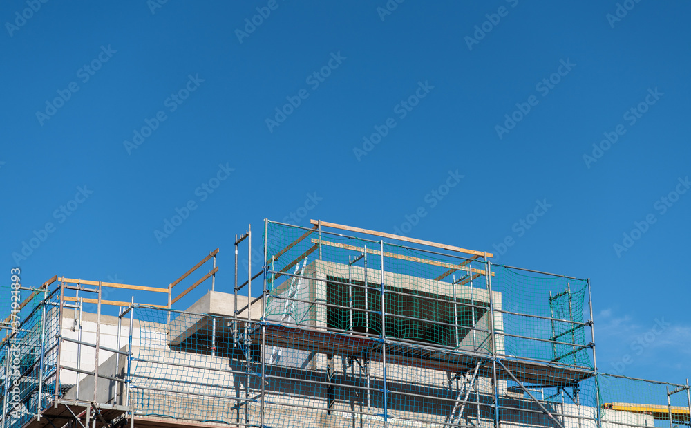Wohnungsbau, Rohbau eines modernen Gebäudes Wohnungsbau, Rohbau eines modernen Gebäudes