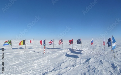 Fotografie Ceremonial South Pole, Antarctica, Antarctic Treaty Nation Flags - 2014
