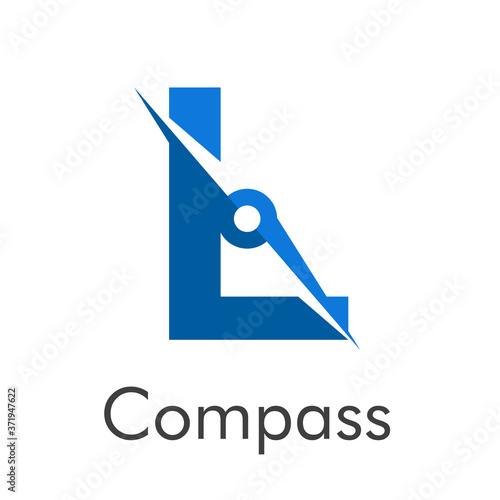 Letra inicial L con flecha como logotipo de brújula en color azul con palabra Compass en color azul