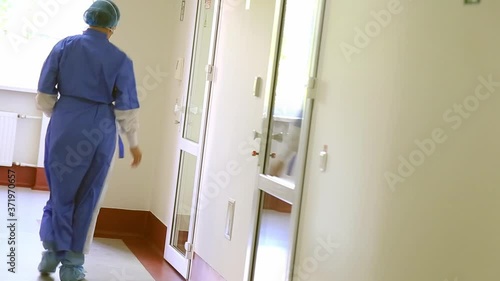 Doctors running to risk zone
