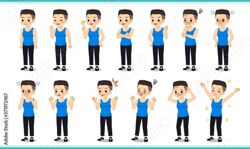 青いタンクトップの男の子