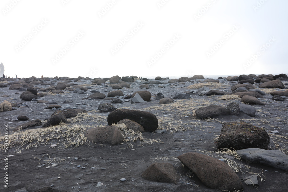 アイスランドの溶岩の風化、ブラックサンドビーチ