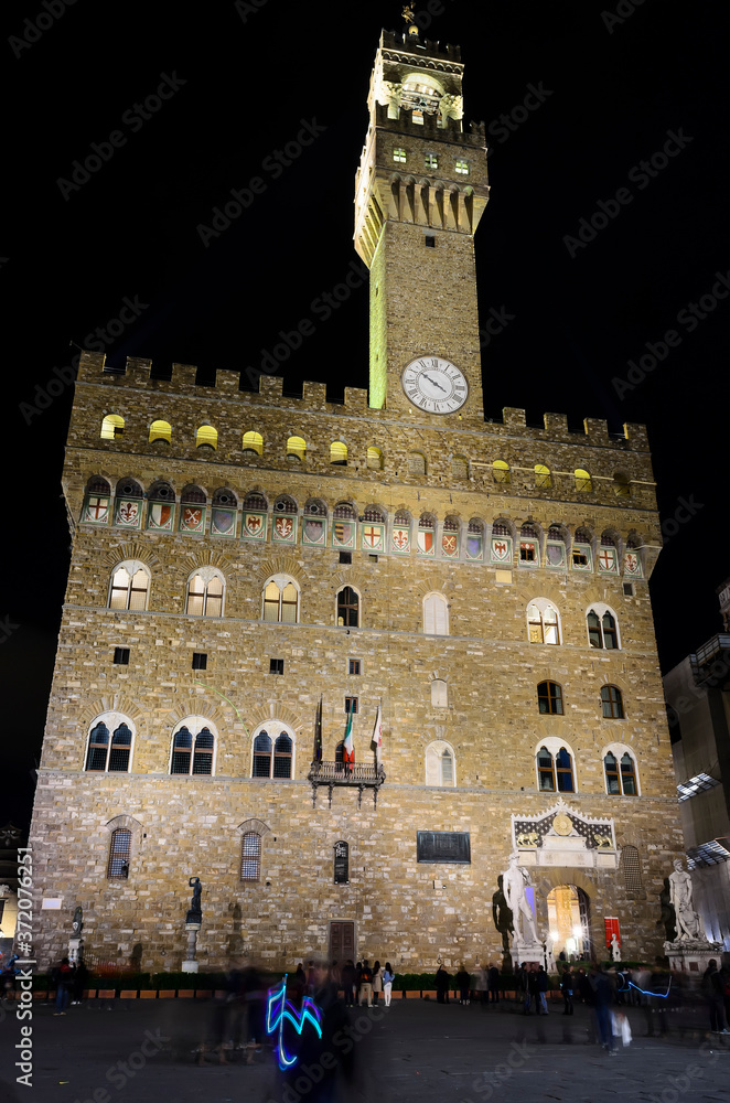 Night view of The Palazzo Vecchio 