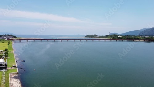 Wallpaper Mural 【空撮】夏の由良川橋梁と列車 Torontodigital.ca