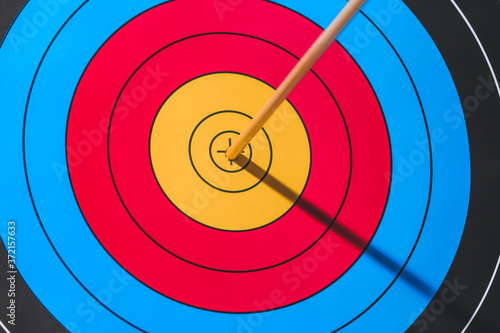 Fotótapéta Target for archery with arrow