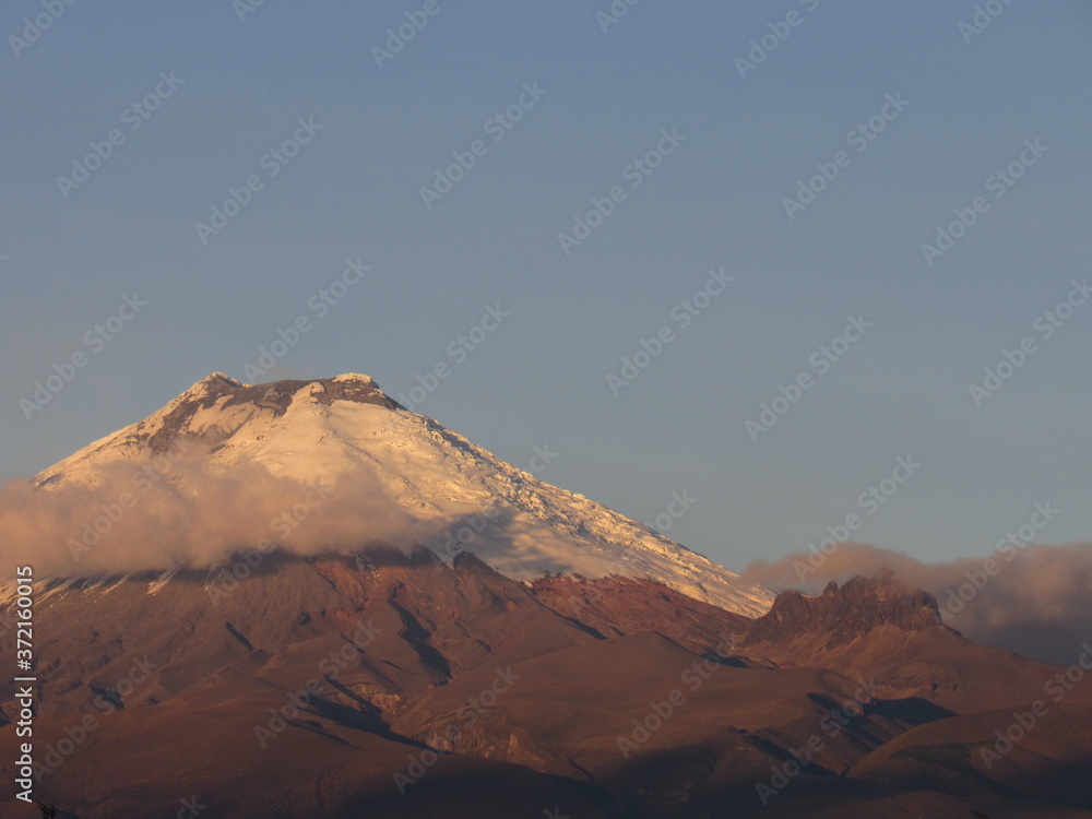 Naklejka premium COTOPAXI VOLCANO. ECUADOR