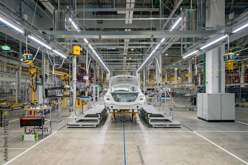 Automobile assembly line production