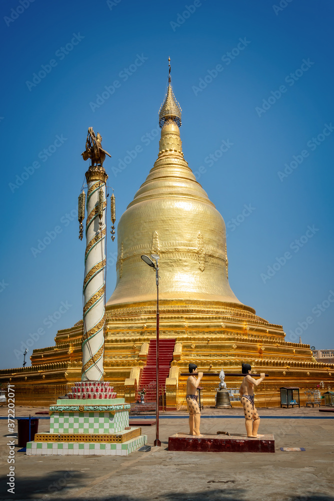 Fototapeta premium Lawkananda Pagoda in Bagan, Burma, Myanmar