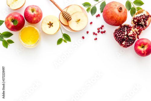 Fotografia Rosh Hashana postcard template with apple ahoney and pomegranate