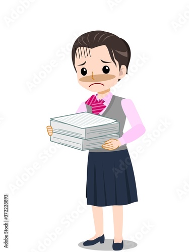 ピンクの服を着た事務員の女性