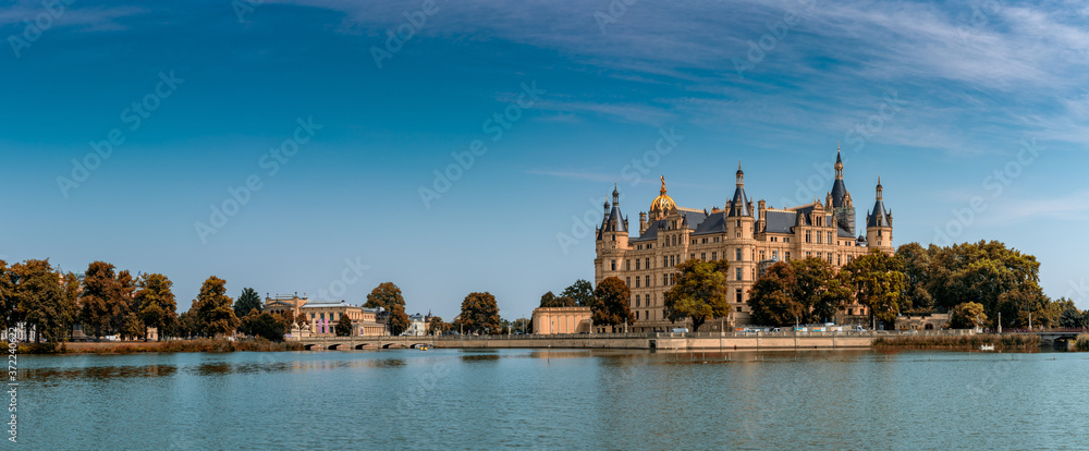 Fototapeta premium panorama view of the castle of Schwerin in Mecklenburg-Vorpommern