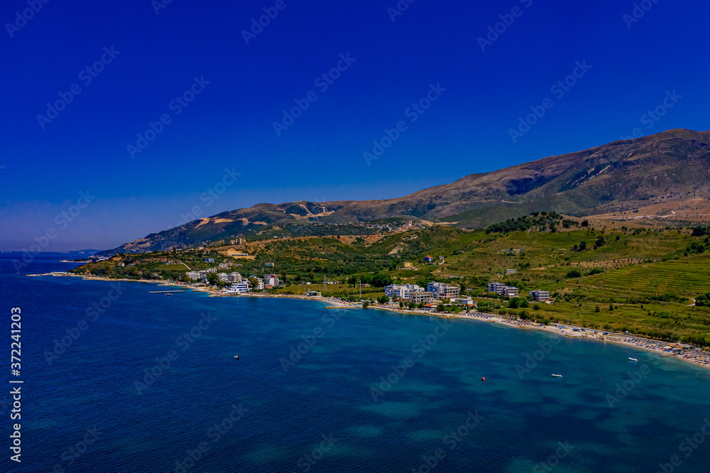 Albanien - Boote, Meer und Landschaften aus der Luft