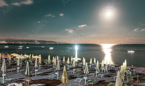Foto Moon, Sea and flare, Santa Teresa di Riva, Sicily