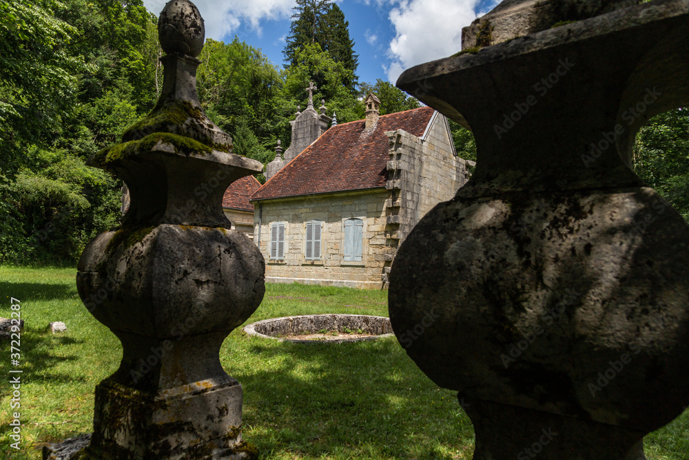 reconstitution-du-portail-de-la-chartreuse-de-vaucluse-un-monast-re