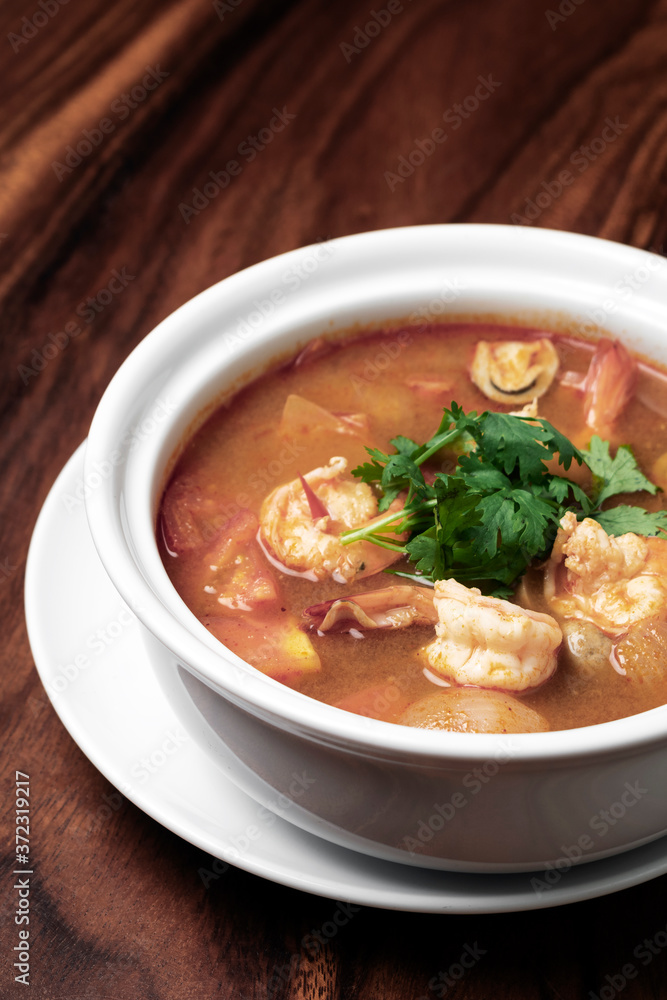 thai tom yum kung spicy and sour shrimp soup thai tom yum kung spicy and sour shrimp soup