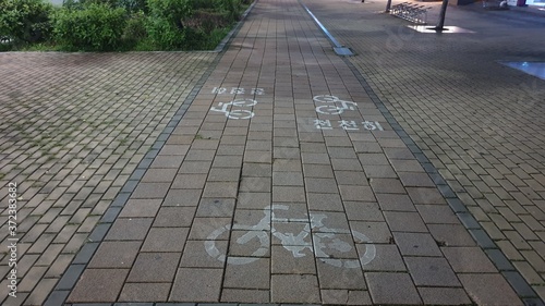 Marking of bicycle roads in Bucheon, Korea (interpretation:Slow)