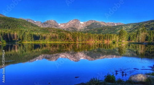 Fototapeta Naklejka Na Ścianę i Meble -  mountain lake reflection