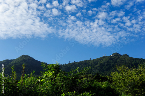 筑波山の中腹から見る男体山と女体山