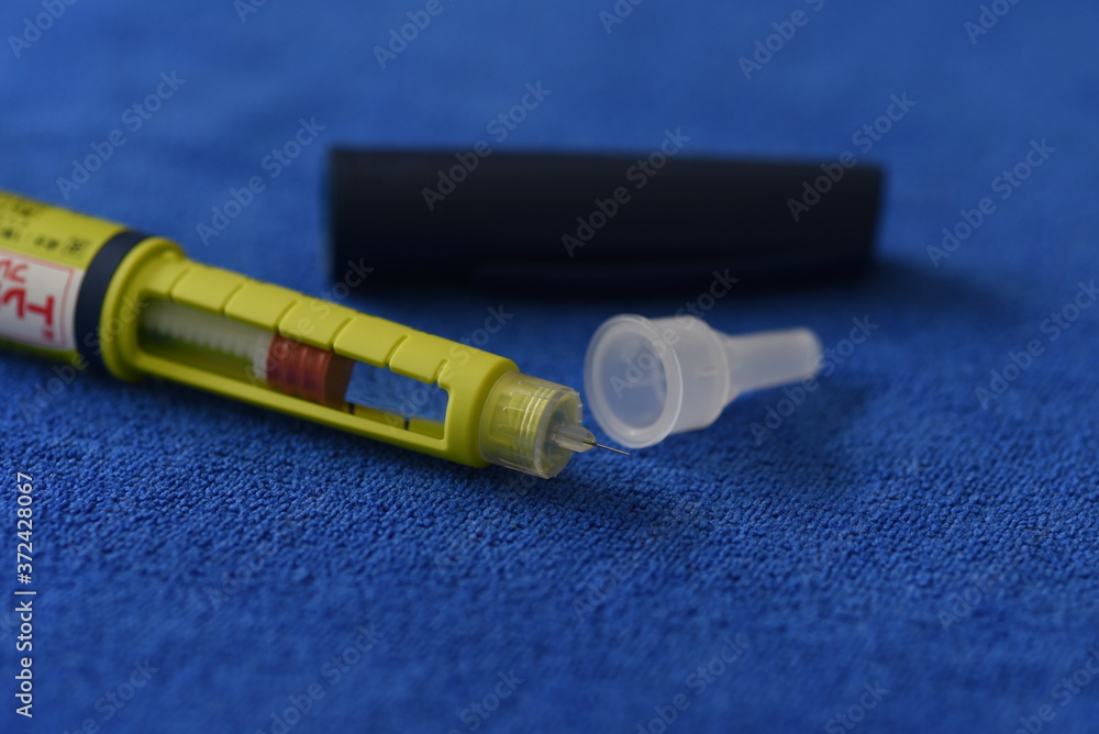 Diabetes treatment / Insulin injections to lower blood sugar levels. Diabetes treatment / Insulin injections to lower blood sugar levels.