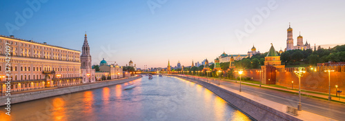 Panoramic view of the Moscow river and the Kremlin