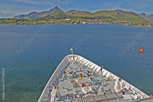 focsle head of ship arriving in port