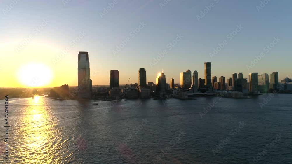 New York City Skyline Manhattan Brooklyn Fall Autumn Winter Cloudy Aerial 4K New York City Skyline Manhattan Brooklyn Fall Autumn Winter Cloudy Aerial 4K