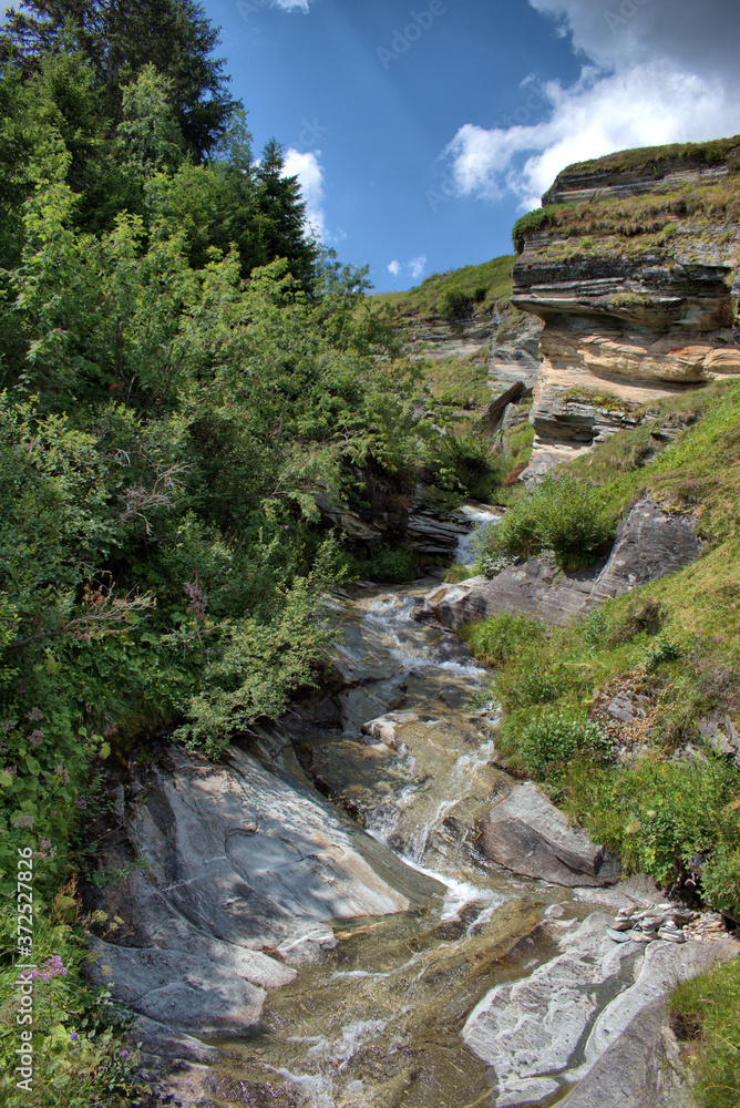 Kleiner Bergbach in Vals in der Schweiz 31.7.2020 Kleiner Bergbach in Vals in der Schweiz 31.7.2020