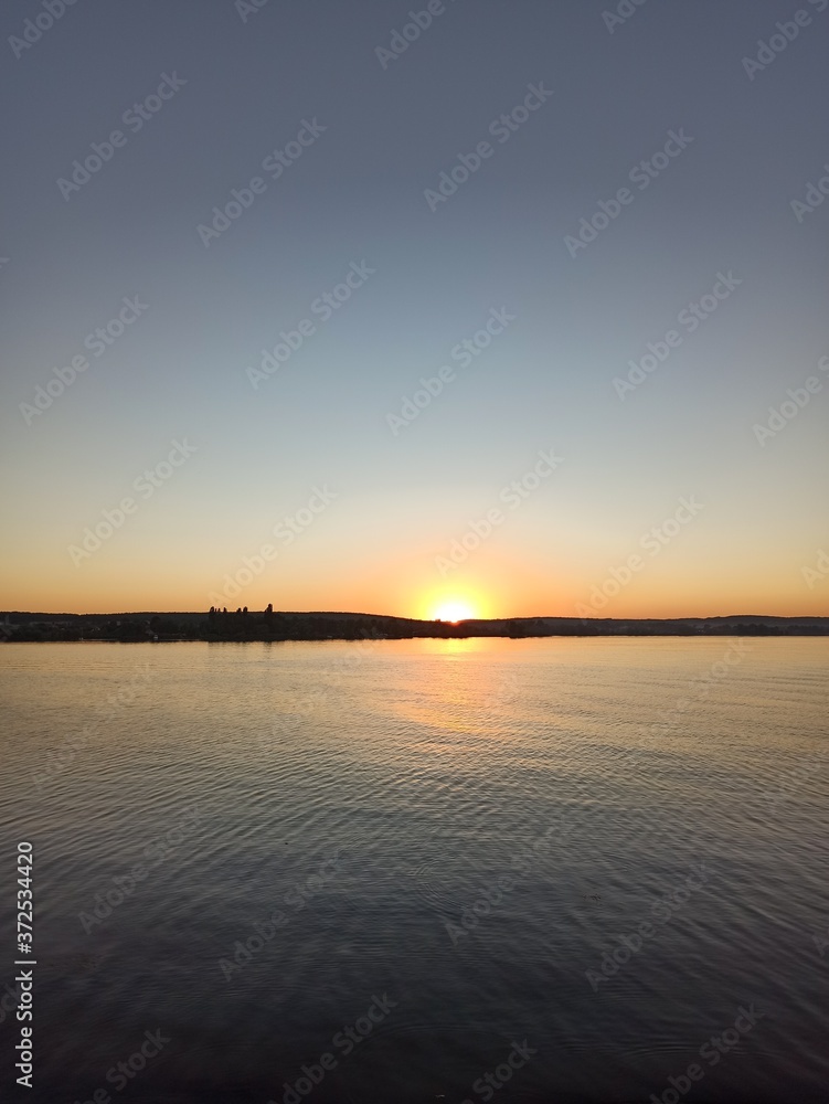 Obraz premium sunset over the sea