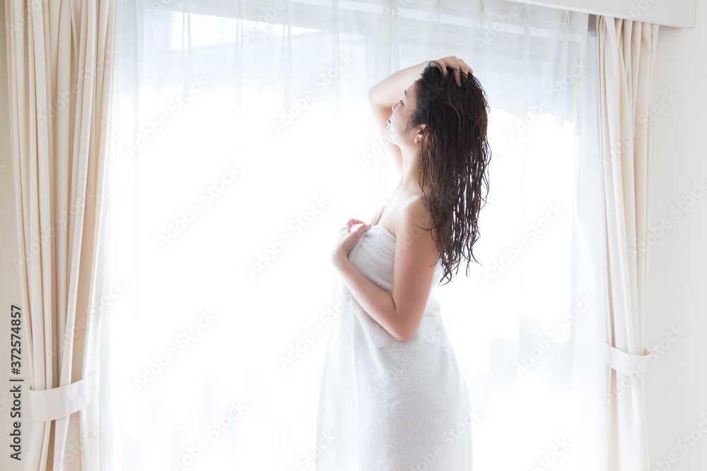 お風呂上りの女性 お風呂上りの女性