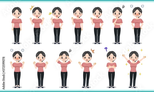 ピンクの服を着た中年女性