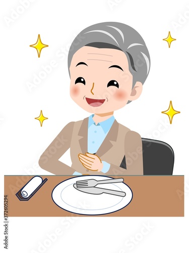長年働いている事務員