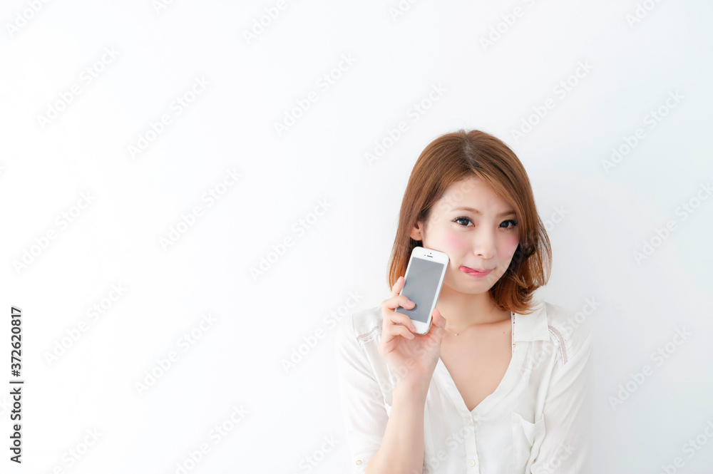 携帯と女性 携帯と女性