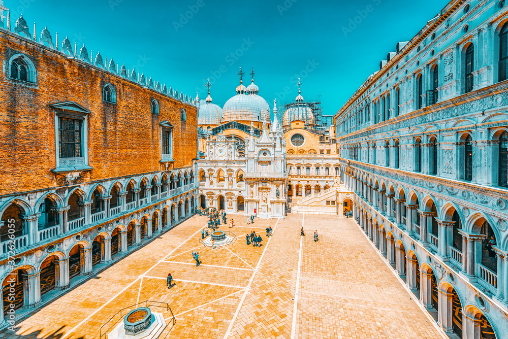 Obraz premium VENICE, ITALY - MAY 12, 2017 :Patio of St. Mark's Cathedral (Basilica di San Marcos)and the Doge's Palace (Palazzo Ducale) , Italy.