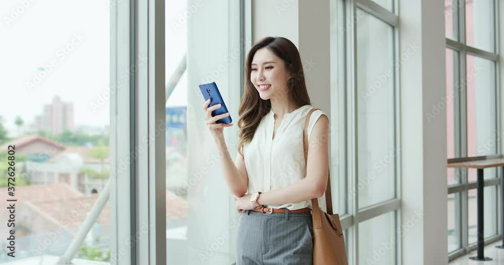 businesswoman send voice messages businesswoman send voice messages